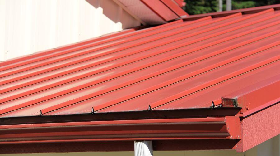 Professional metal roof installation in Dover, FL